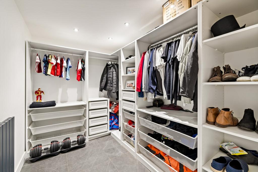 Dressing room to master bedroom