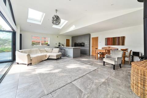 4 bedroom detached house for sale, Heath Road North, Locks Heath, Hampshire, SO31