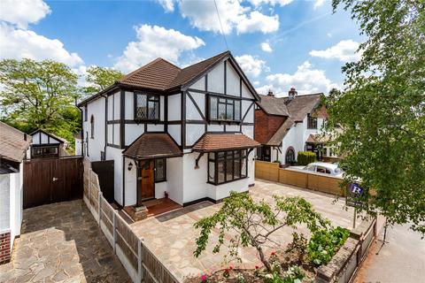 10 Leasway, Upminster, RM14 3AJ