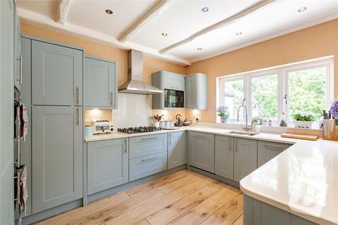 10 Leasway, Upminster, RM14 3AJ