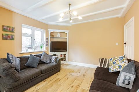 10 Leasway, Upminster, RM14 3AJ