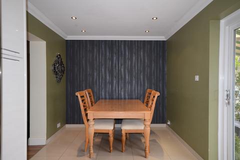 5 bedroom semi-detached house to rent, Hambro Avenue