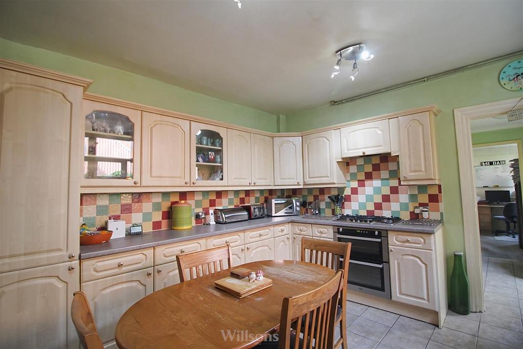 Kitchen/Breakfast Room
