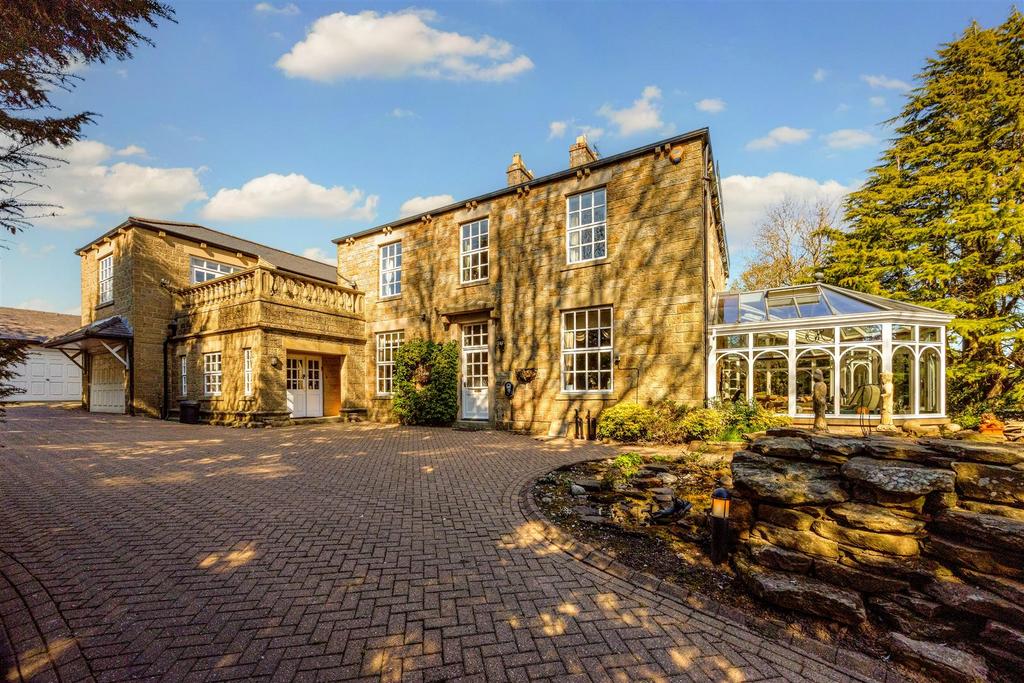 0 J0 A7585-Edit 1.jpg