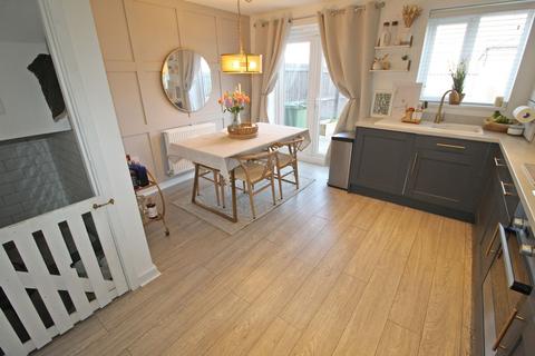 3 bedroom townhouse for sale, Font Drive, Blyth, NE24