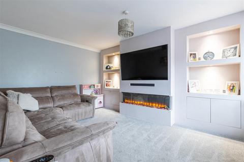 1 Robinsons Grove, Hibaldstow, Brigg, DN20 9QB