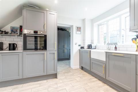 1 Robinsons Grove, Hibaldstow, Brigg, DN20 9QB