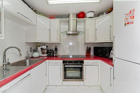 1 bedroom retirement property for sale, Westcombe Lodge Drive, Hayes UB4
