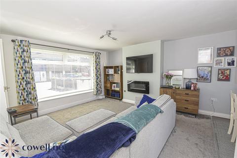 26 Cheviot Close, Milnrow, Rochdale, OL16 3HH