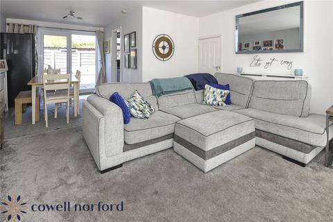 26 Cheviot Close, Milnrow, Rochdale, OL16 3HH