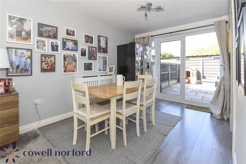 26 Cheviot Close, Milnrow, Rochdale, OL16 3HH