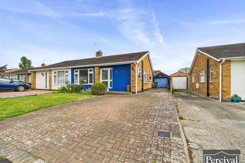 22 Lowefields, Earls Colne, Colchester, CO6 2LH