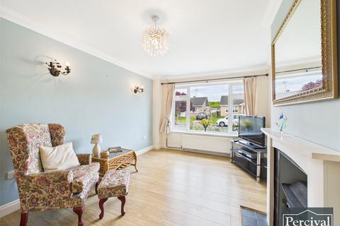 22 Lowefields, Earls Colne, Colchester, CO6 2LH
