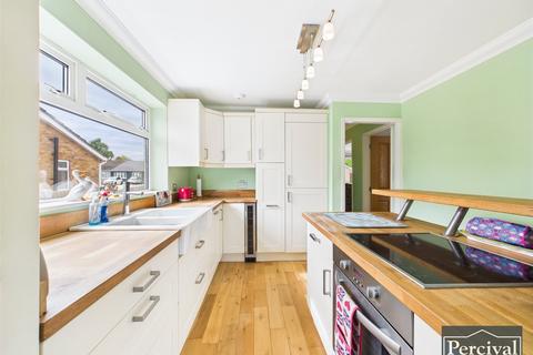 22 Lowefields, Earls Colne, Colchester, CO6 2LH