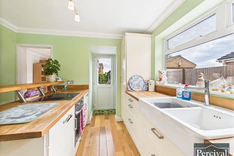 22 Lowefields, Earls Colne, Colchester, CO6 2LH