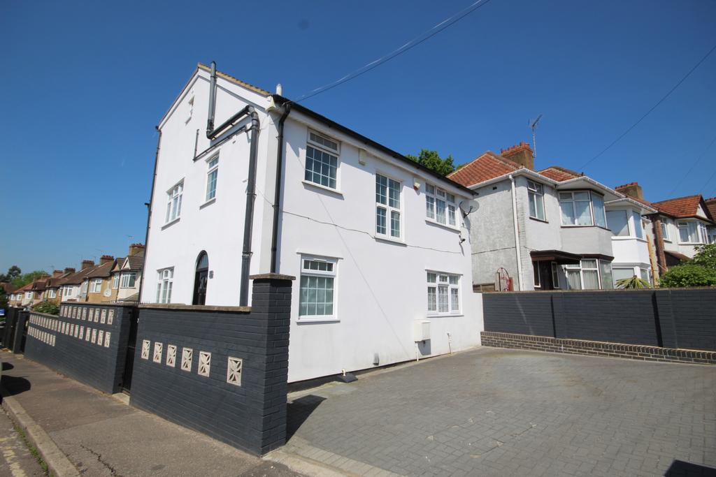 Bengarth Drive, Harrow, Middlesex HA3