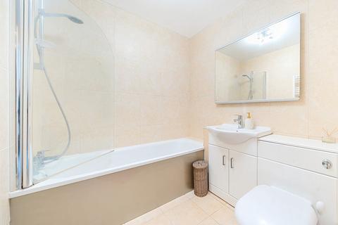 2 bedroom flat for sale, Westbourne Drive, Forest Hill, London, SE23