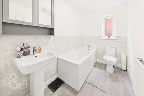 5 bedroom detached house for sale, Harrier Way, Diss