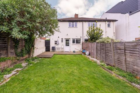 23 Faraday Road, London, W3 6JB