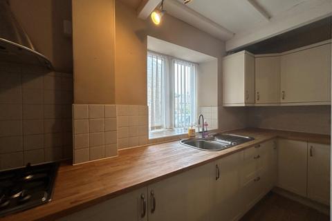 2 Ramsden Place, Clayton, Bradford, BD14 6BG