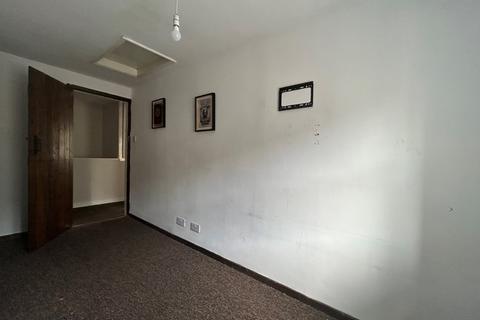 2 Ramsden Place, Clayton, Bradford, BD14 6BG