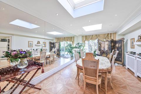 22 Fitzalan Road, London, N3 3PD