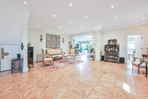 22 Fitzalan Road, London, N3 3PD