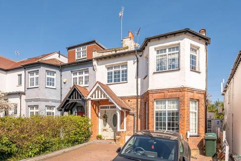 22 Fitzalan Road, London, N3 3PD