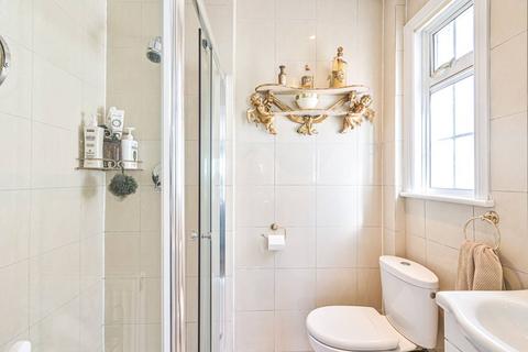 22 Fitzalan Road, London, N3 3PD