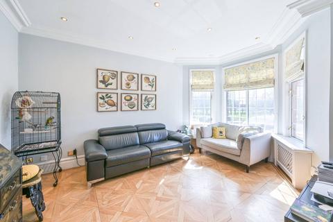 22 Fitzalan Road, London, N3 3PD