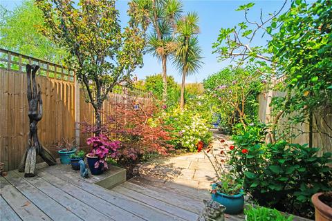 4 bedroom terraced house for sale, Winchendon Road, Teddington, TW11