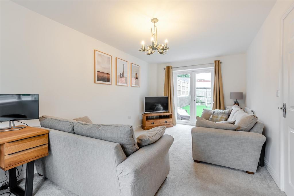8571922-interior01.jpg