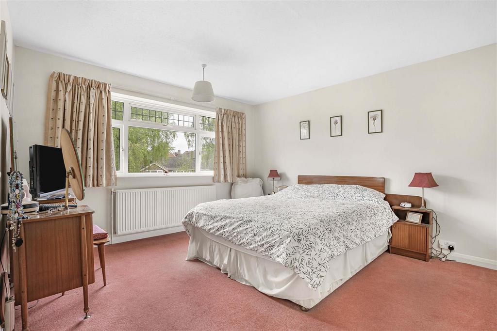 5 52957.jpg