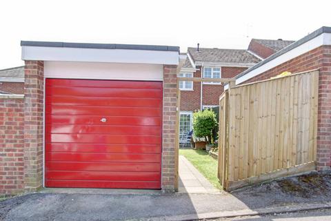16 Brill Close, Marlow, SL7 2RH