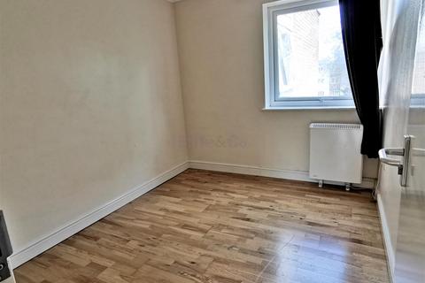 2 bedroom flat for sale, Hayne Road, Beckenham, BR3