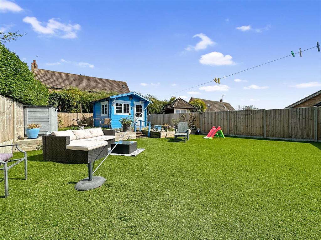Beautiful Enclosed Garden 687