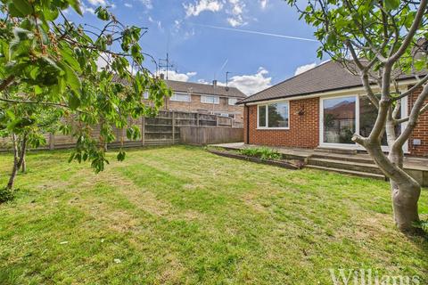 3 bedroom semi-detached bungalow for sale, Oliffe Close, Aylesbury HP20