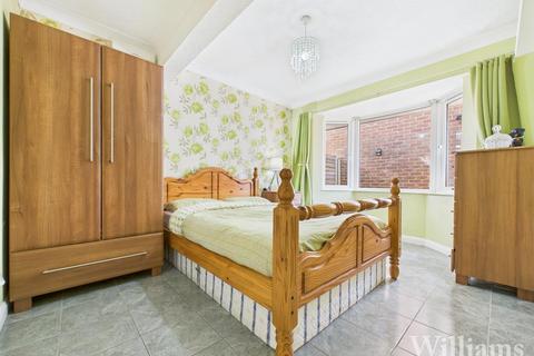 3 bedroom semi-detached bungalow for sale, Oliffe Close, Aylesbury HP20