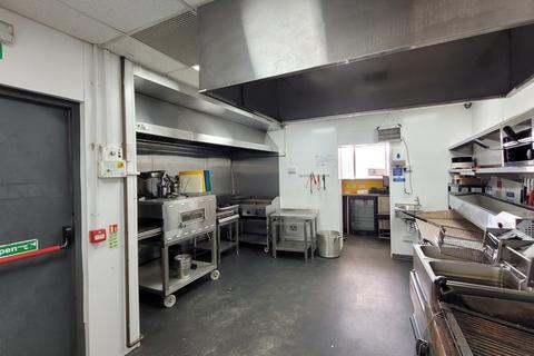 Shop to rent, 4 New Cleveland Street, Hull, East Yorkshire, HU8 7HE