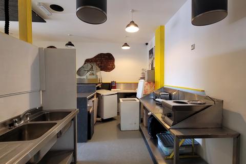 Shop to rent, 4 New Cleveland Street, Hull, East Yorkshire, HU8 7HE