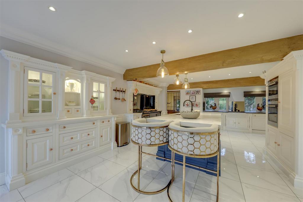 Kitchen Alt