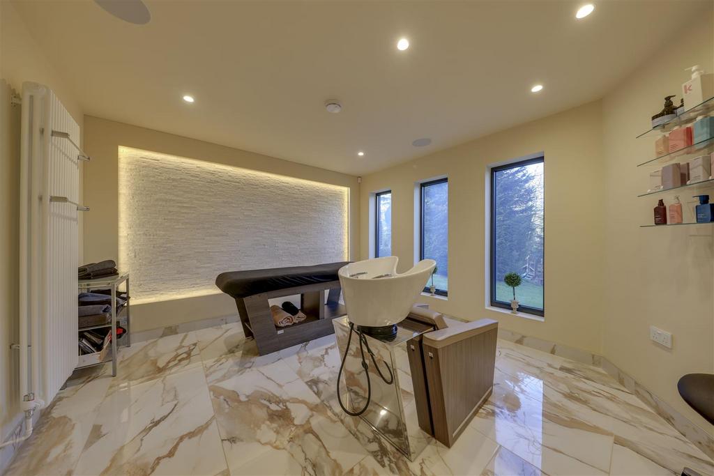 Salon