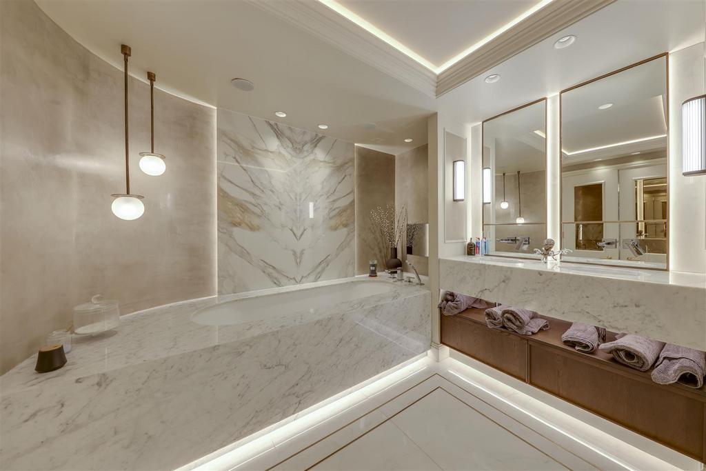 Master En-Suite