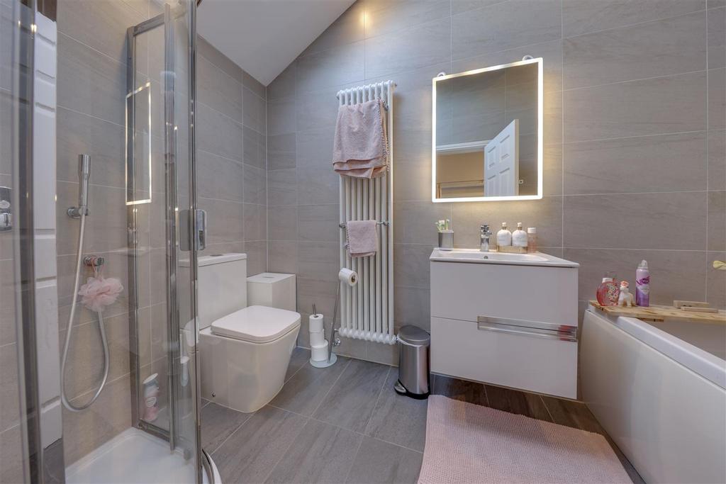 Children's En-Suite