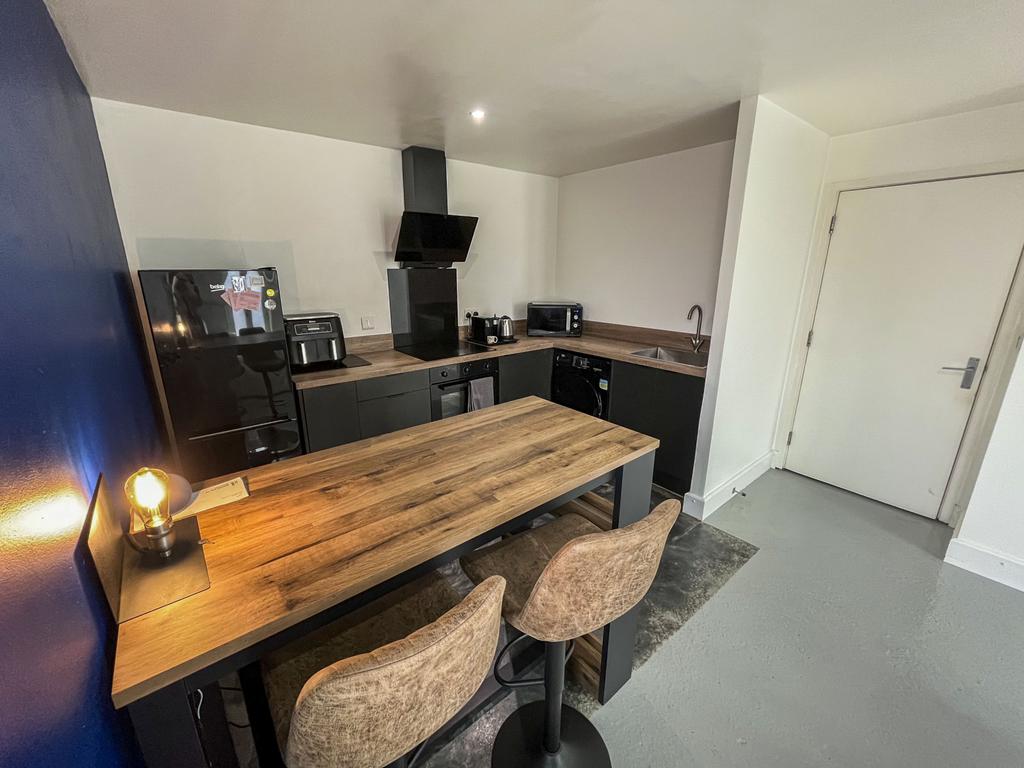 Lounge/Kitchen