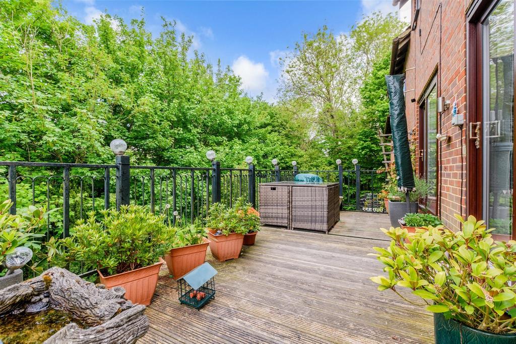 Patio / Decking