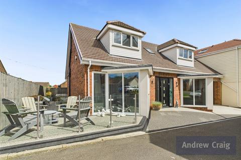 3 bedroom detached house for sale, Monkton Dene View, Jarrow