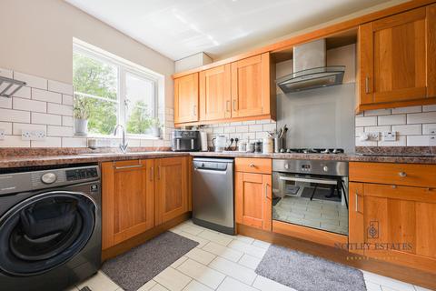18 Chestnut Avenue, Great Notley, Braintree, CM77 7YJ