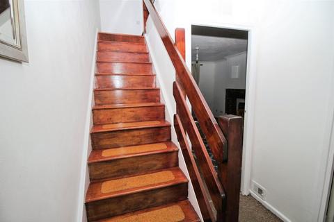 2 bedroom maisonette to rent, Middlefield, Hatfield, AL10
