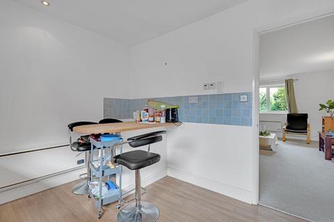 undefined, King George Close, Cheltenham